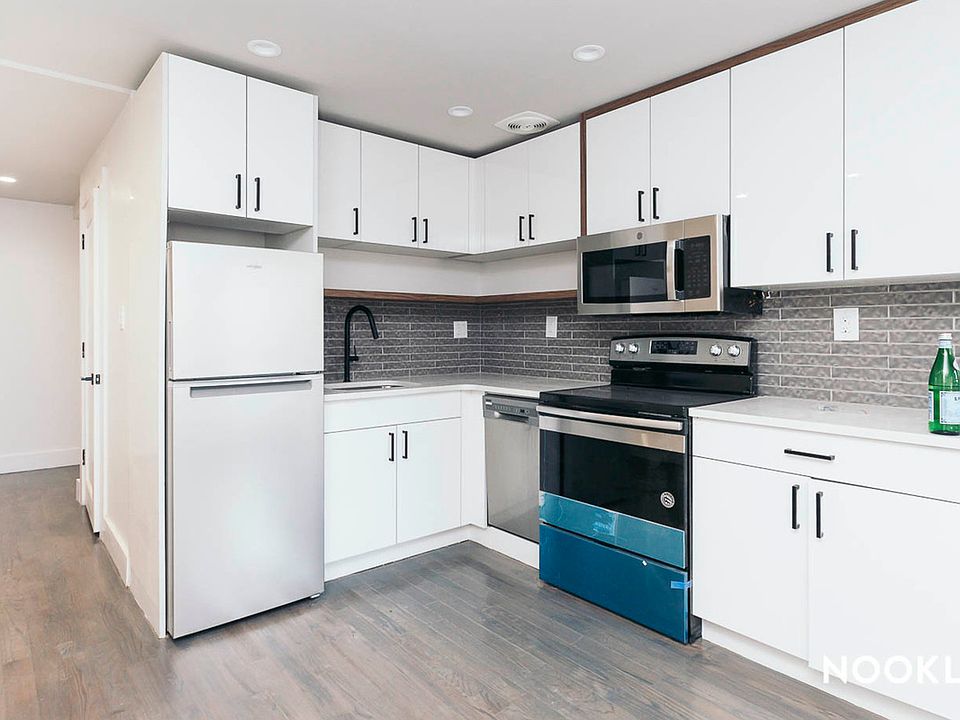 1st image of 595 Marcy Ave #9