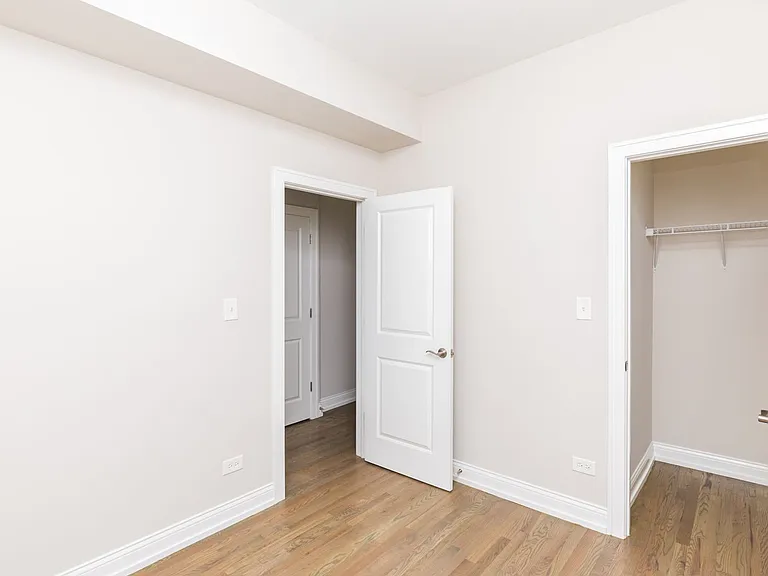 Portage Park Theater Apartments — Photo 26