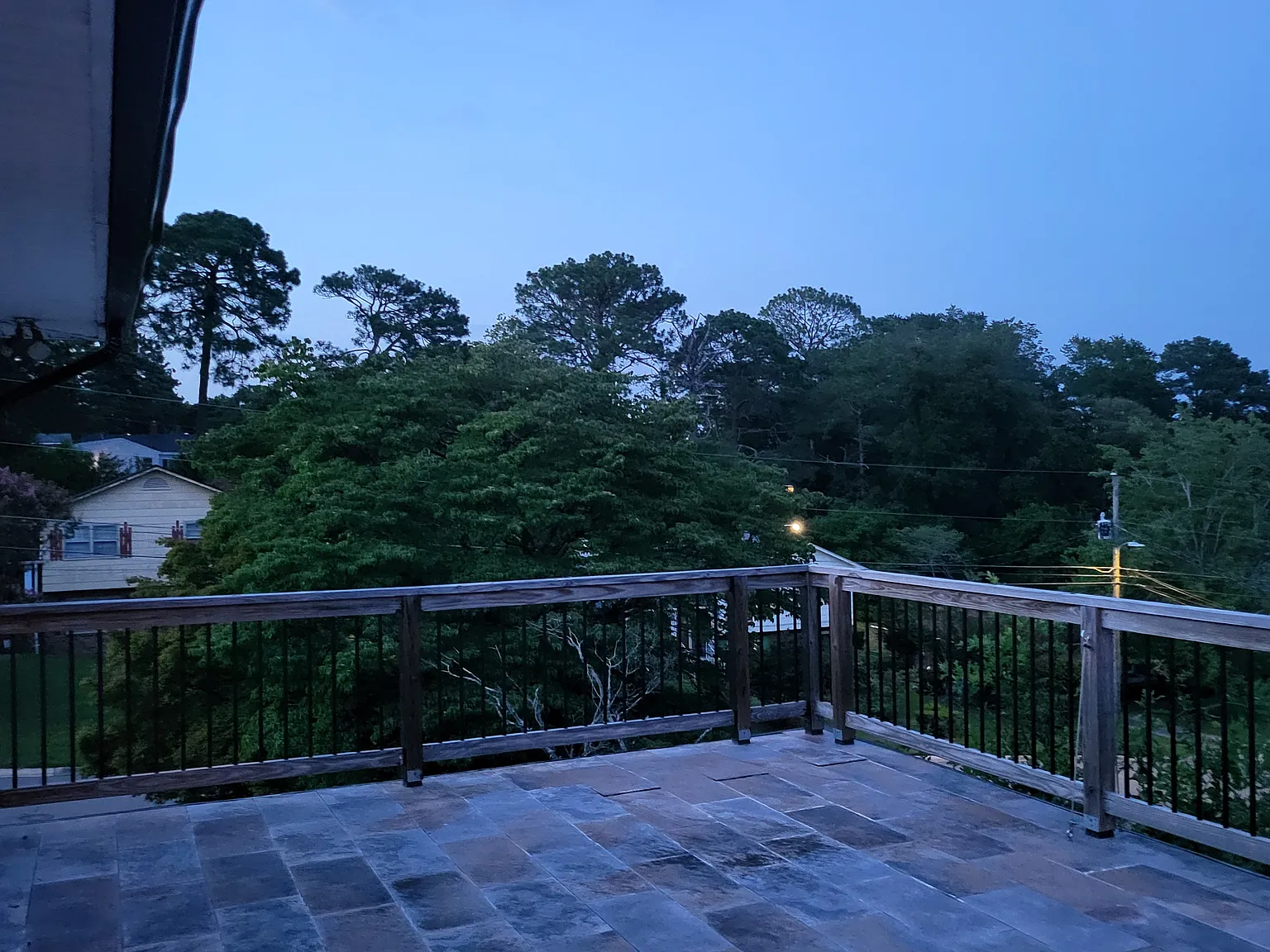 3 bed, 1981 sqft, $1,500 — Photo 1