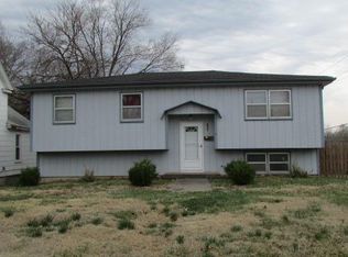309 W Miami St, Paola, KS 66071