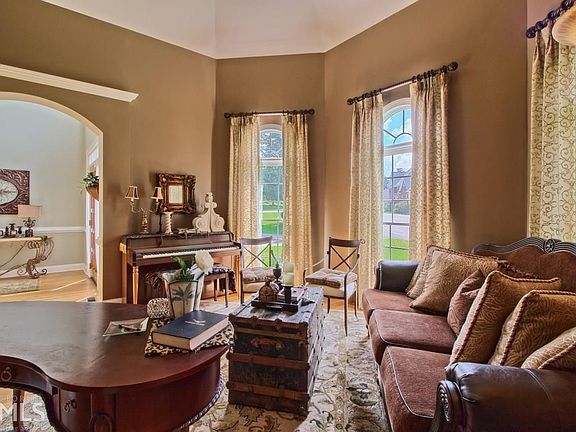 5th image of 4396 Chimney Hill Dr #3