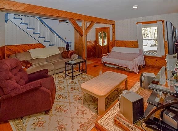 5th image of 837 Bordens Cir