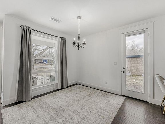 5th image of 125 Irene St