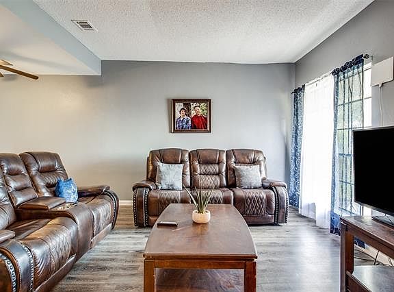 5th image of 1621 Lemonwood Cir