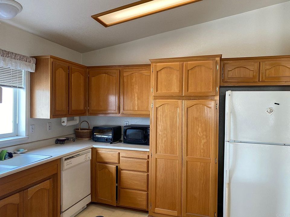 1st image of 54 Maywood Ln
