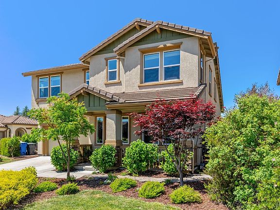 3rd image of 849 Erin Way