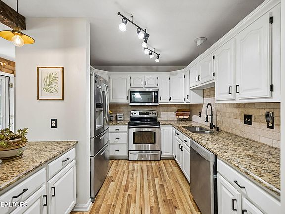 5th image of 202 Daksi Ln