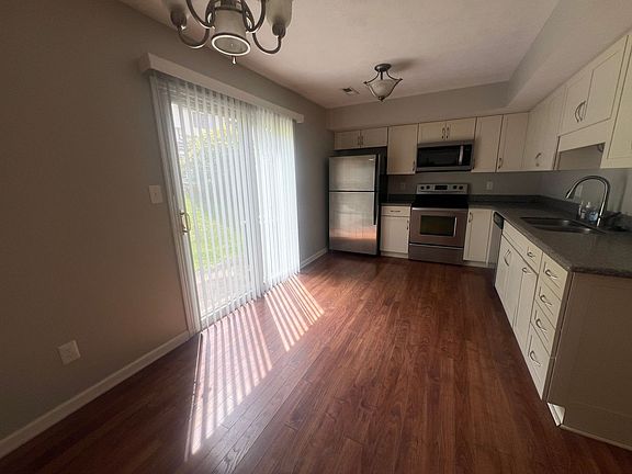 2nd image of 1232 Van Voorhis Rd APT D-3