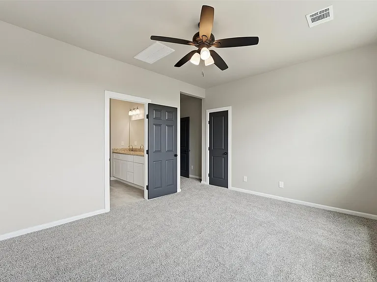 4307 Larkspur St — Photo 2