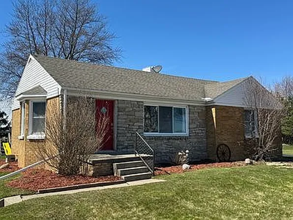 5930 Garfield Rd, Auburn, MI 48611