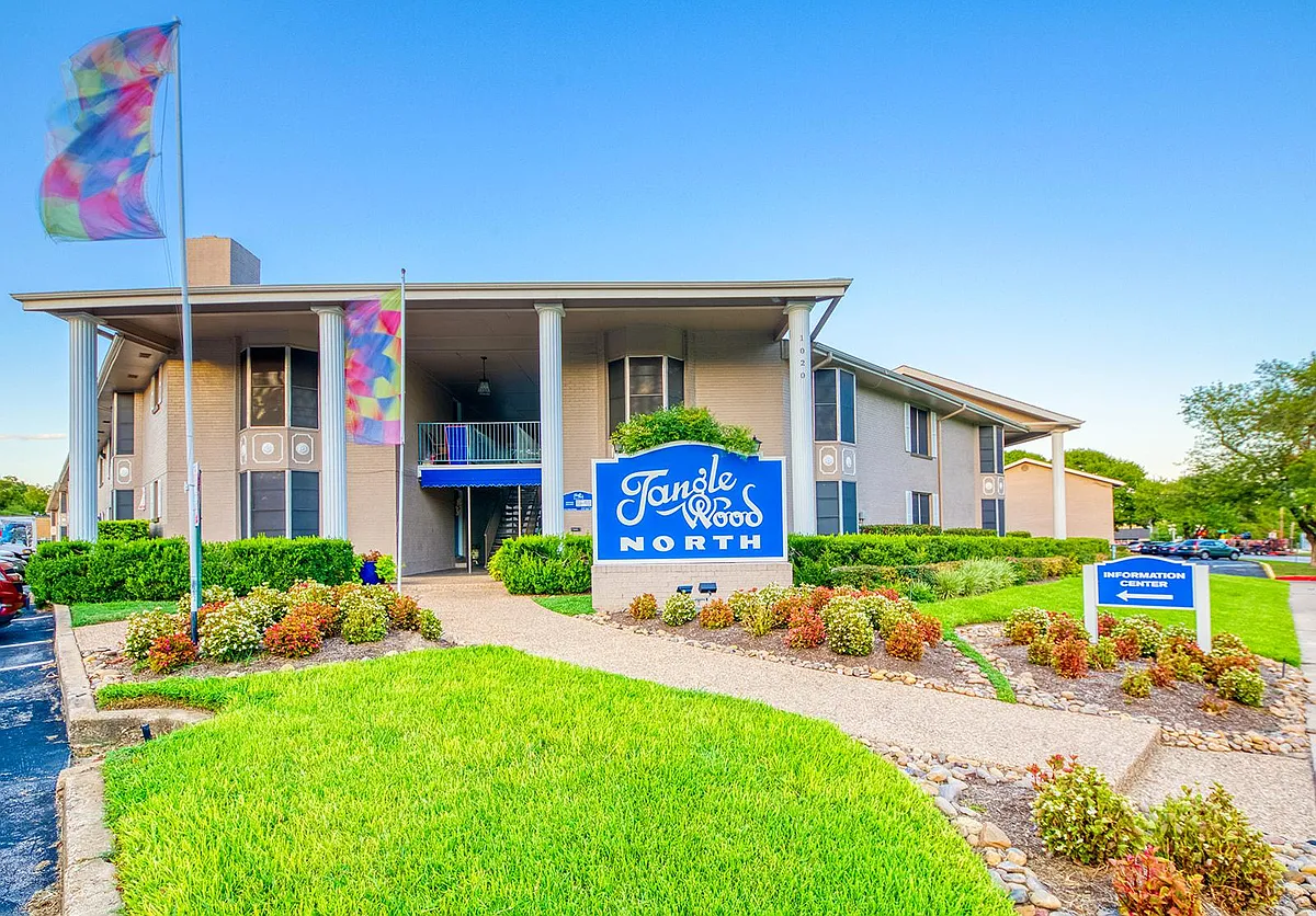 Building Photo - Tanglewood North