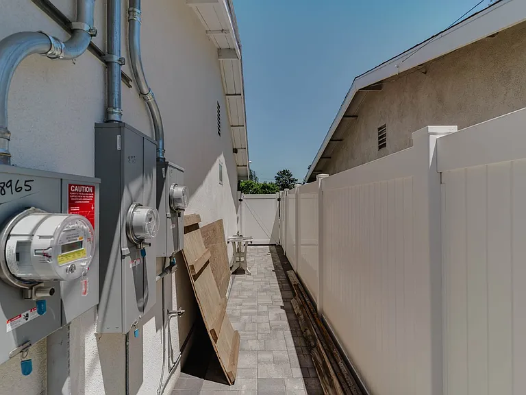 8963 McLennan Ave — Photo 29