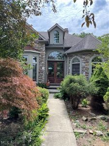 7821 Plantation Dr, Brecksville, OH, 44141