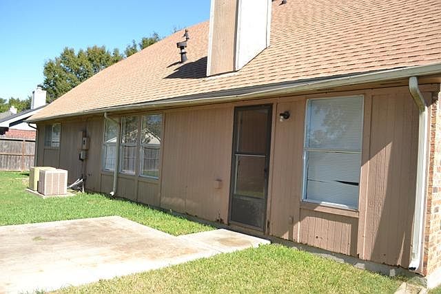 2nd image of 180 Kirkaldy Dr