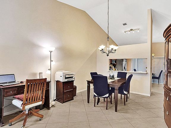 Living/dining room