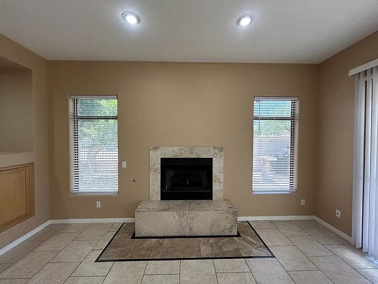 2041 E Fawn Dr — Photo 17