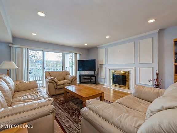 3rd image of 5500 Carriageway Dr APT 214