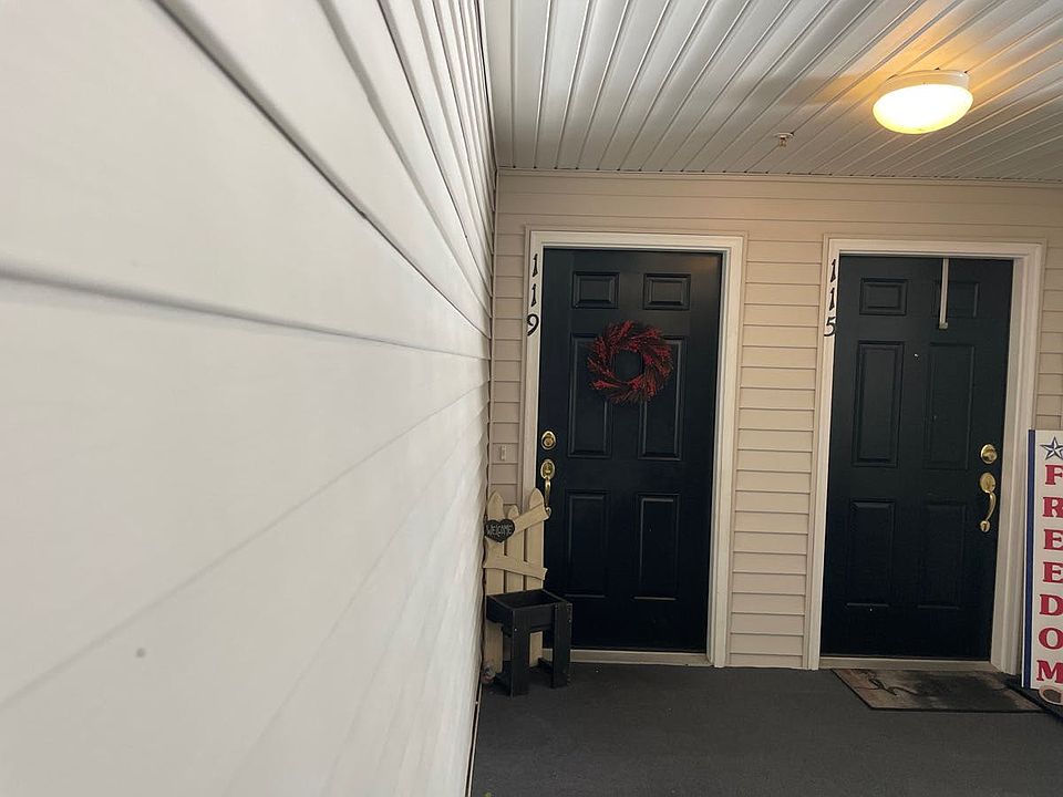 2nd image of 119 Lionheart Ln
