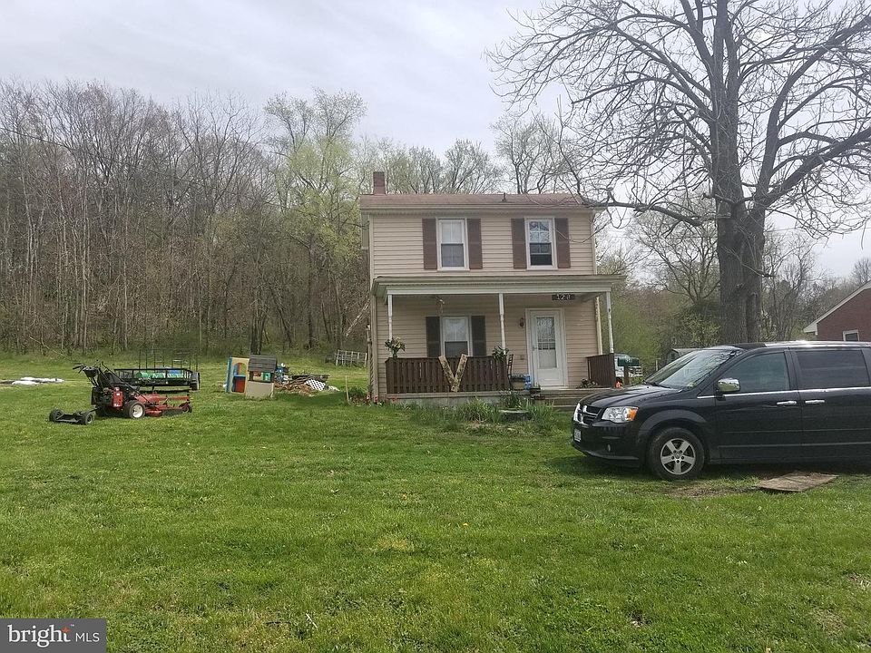 1st image of 128 Cambridge St