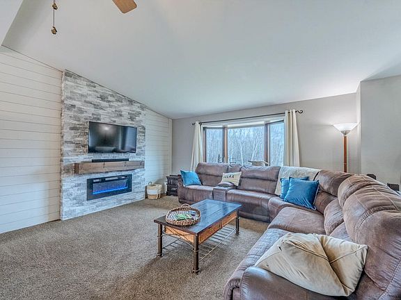 3rd image of 11212 Pozar Rd