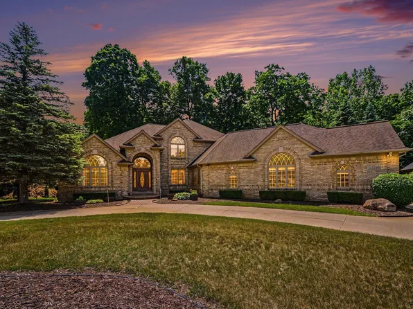 11684 Majestic Ct, Shelby Township, MI 48315