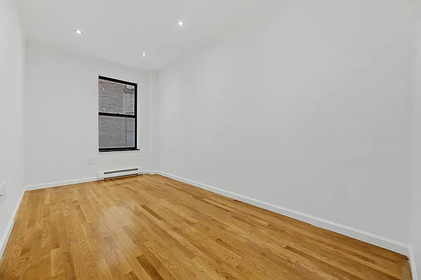 Rented by REAL New York | media 12