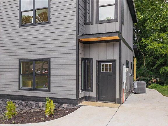 4th image of 3008 Henderson Ave NW