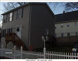 2nd image of 290 Willow St