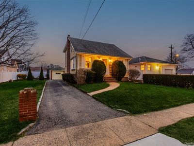 3066 Western Boulevard, Baldwin, NY, 11510