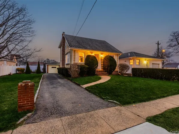 3066 Western Boulevard, Baldwin, NY 11510