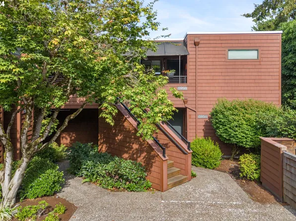 5952 S Riveridge Ln, Portland, OR 97239