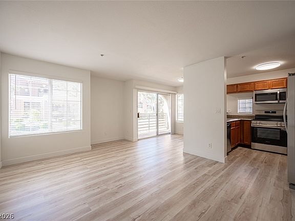 3rd image of 2101 Blue Breeze Dr Unit 105
