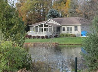 674 Point Dr, Clare, MI 48617