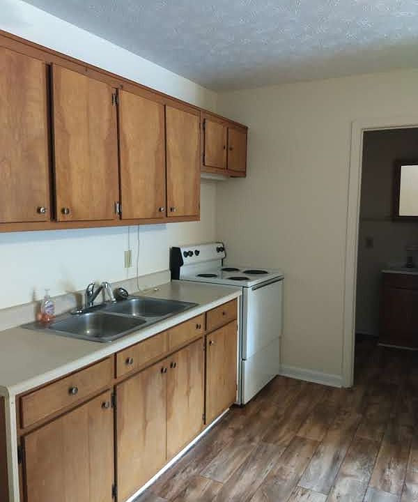 1st image of 611 Cranberry St APT 2