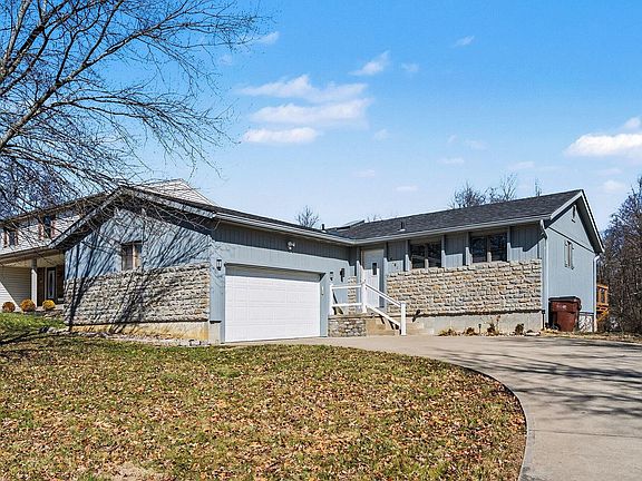 2nd image of 4268 Catalpa Dr