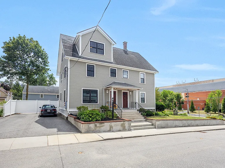 48 Spruce St — Photo 22