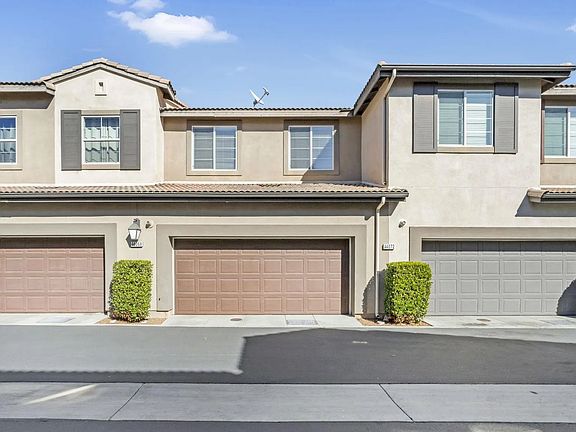 2nd image of 44072 Calle Luz