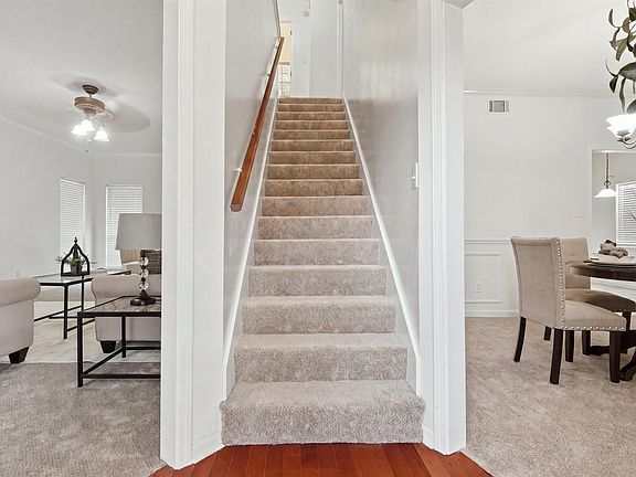 3rd image of 209 Chadwick Ln