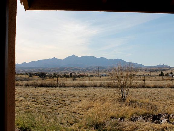 3rd image of 10 Cline Ln