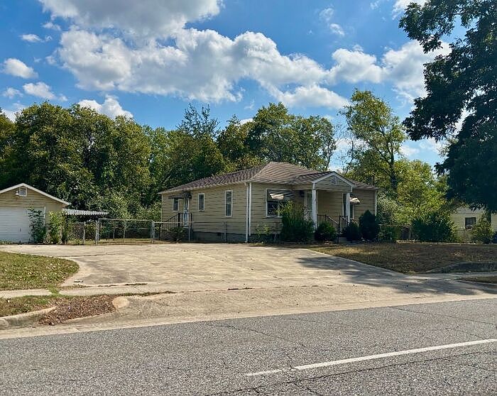 2nd image of 5012 Blue Spring Rd NW