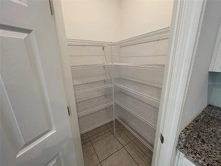 689 Crown Rose Dr — Photo 27
