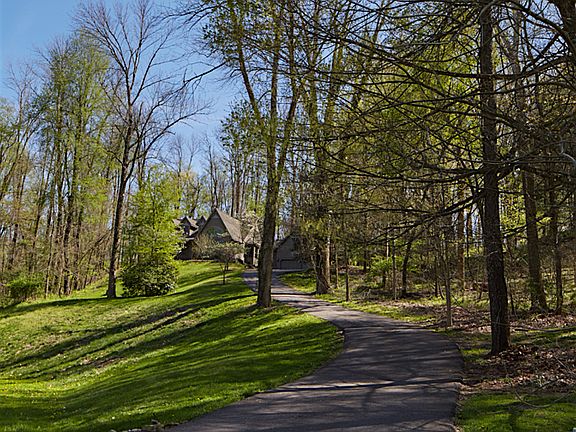 2nd image of 165 Denbigh Dr