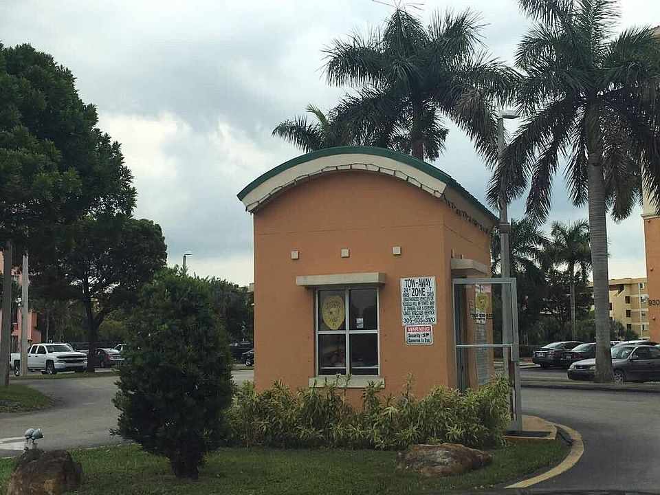 2nd image of 9340 Fontainebleau Blvd APT 206
