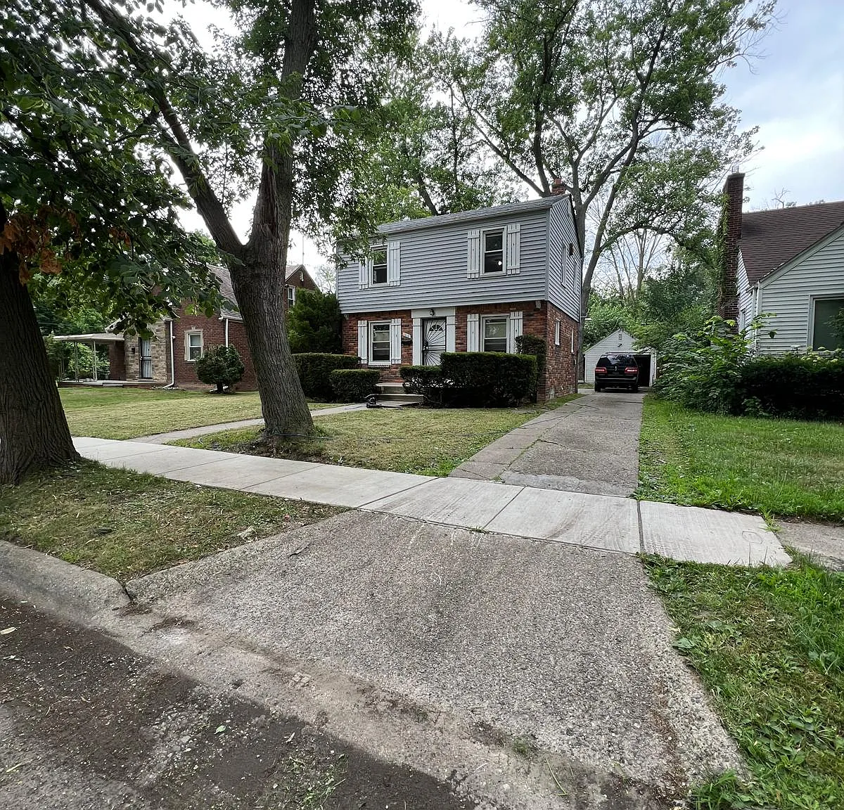 3 bed, 1600 sqft, $1,300 — Photo 1