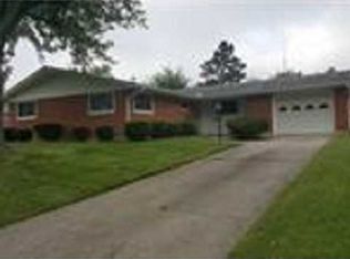 1421 Glendale Dr, Fairborn, OH 45324