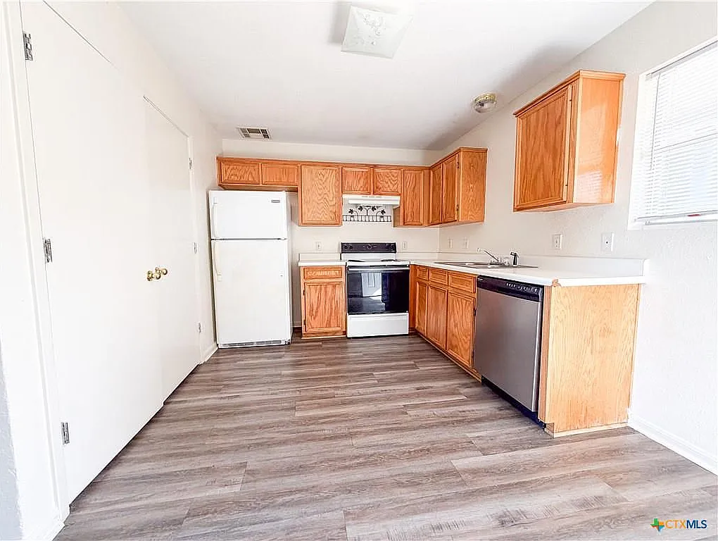 4305 Shawn Drive — Photo 4