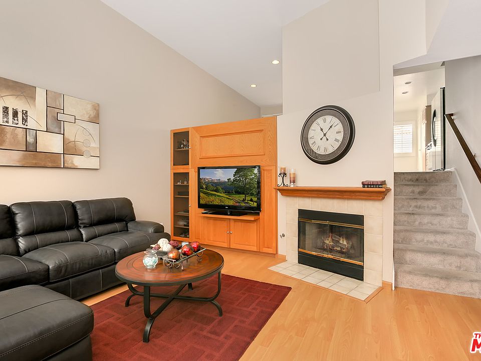 1st image of 5455 Sylmar Ave APT 102
