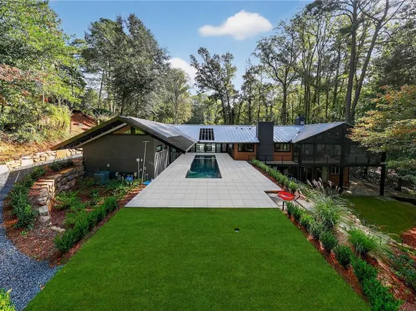 585 Amberidge Trl, Sandy Springs, GA 30328