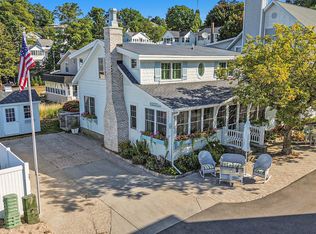 3 Windrift Dr, Grand Haven, MI 49417