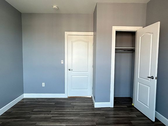 3rd image of 143 Duncan Ave #14E